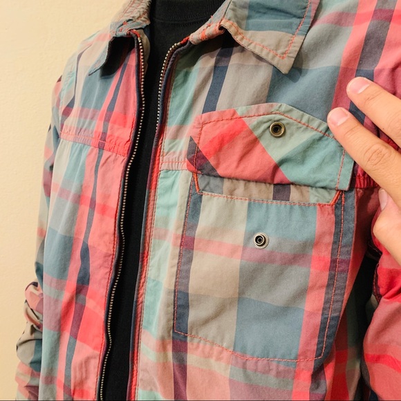 GUESS L.A. Men’s Red & Green Plaid Zip up Jacket - Picture 4 of 10